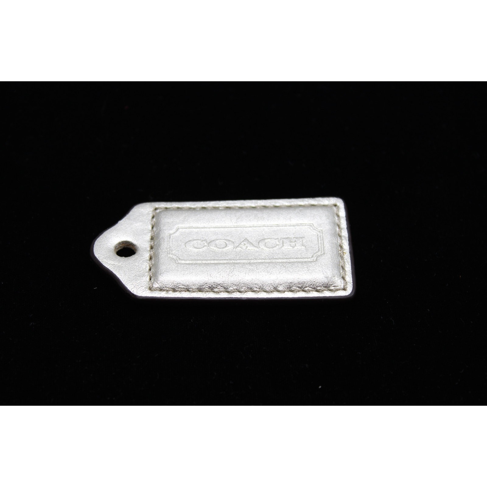 A0 Authentic 25 Medium Coach Silver Leather Key Charm Hang Tag